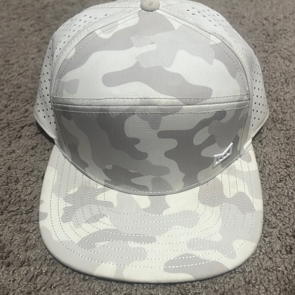 Melin Trenches Snow Camo - Size Small